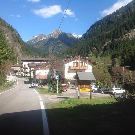Affittacamere Valle Dorizzo Di Scavoni Paolo Val Dorizzo Kültér fotó